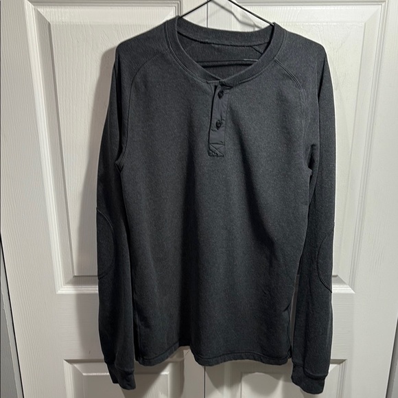 Lululemon Athletica all town Henley - Picture 2 of 8